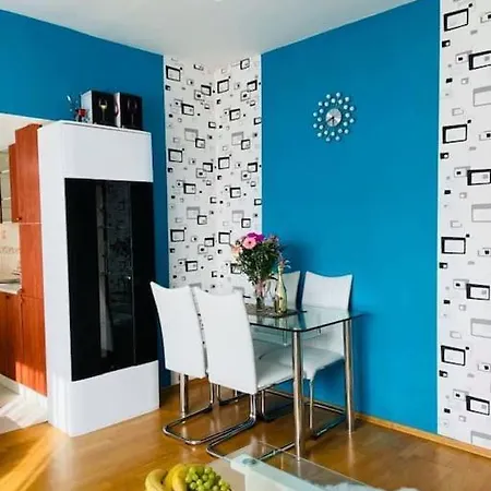 Sunny Entire 2br With Free Parking In Ruzinov, Bratislava